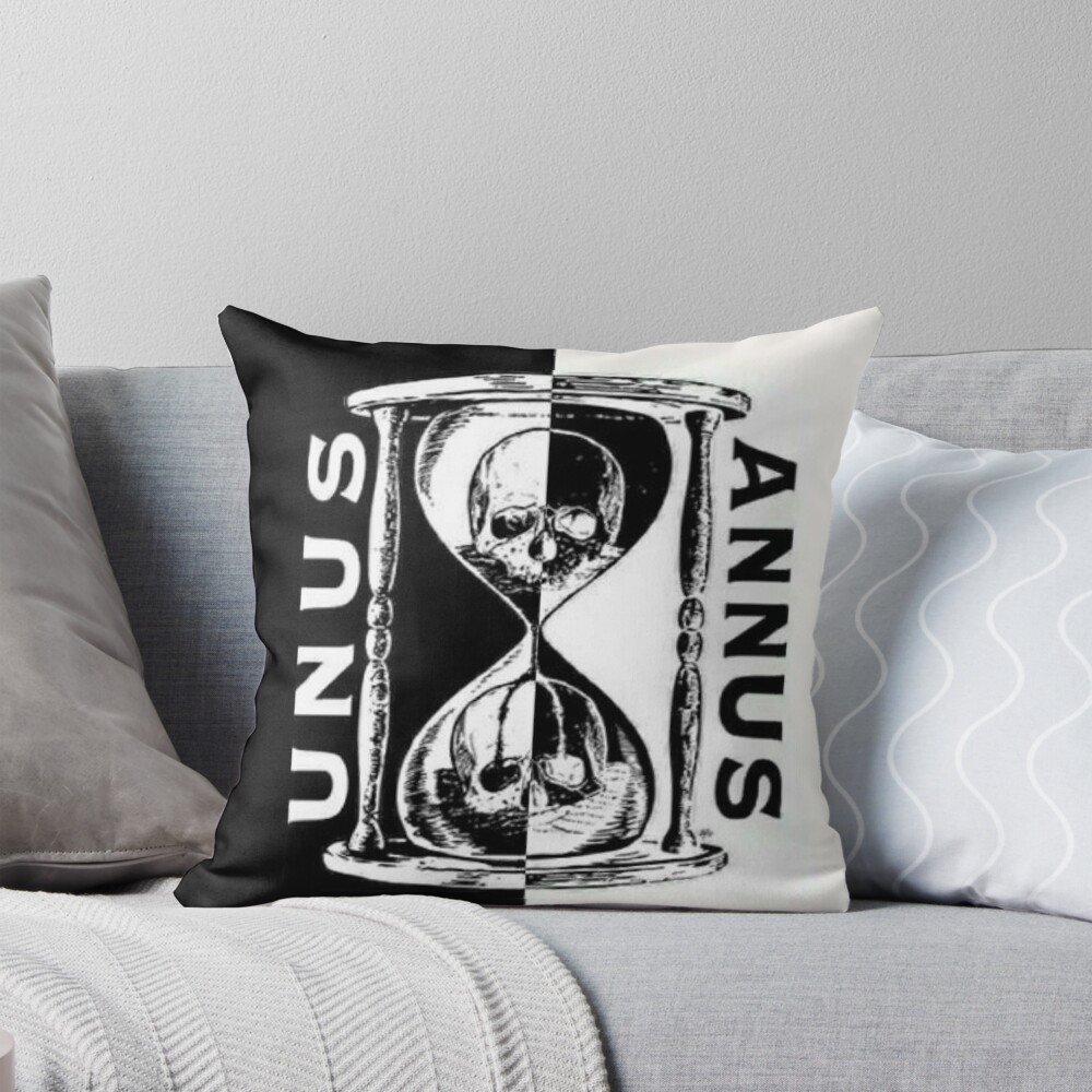 Unus Annus Art Throw Pillow